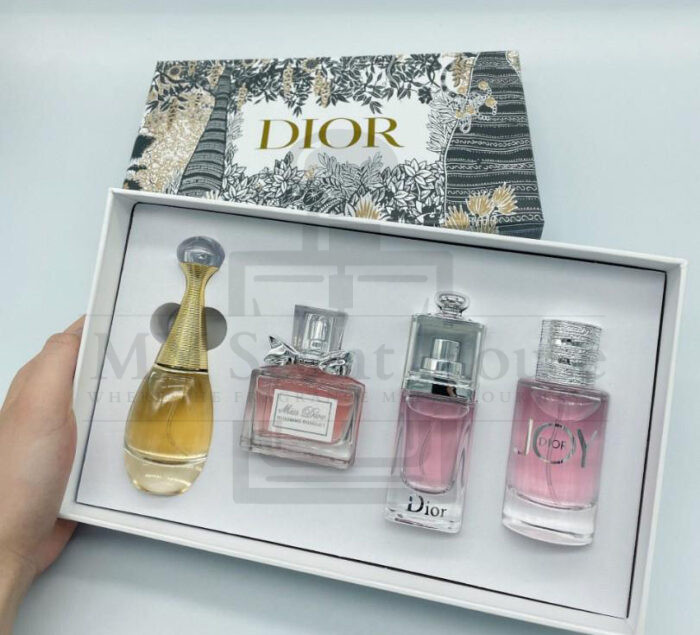 Dior 4 in 1 Gift Set Perfume For Women - Image 1
