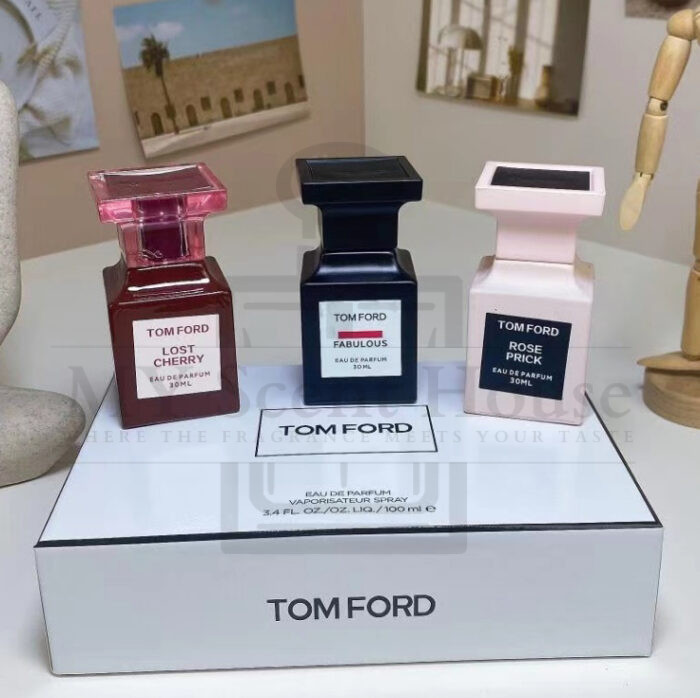 Tom Ford White 3 in 1 Perfumes Gift Set (30ML x 3) - Image 1
